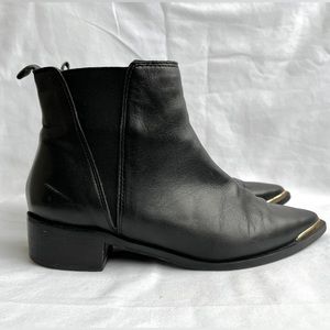 Town Shoes |  Leather Pointed Chelsea Boots